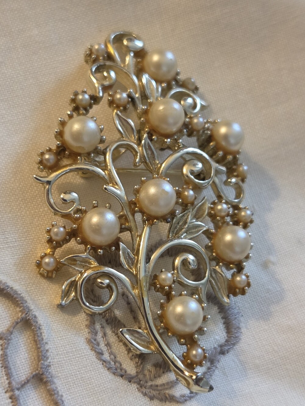 Vintage Faux Pearl Brooch